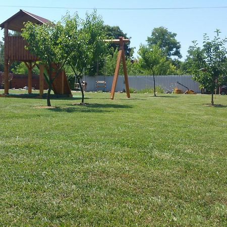Harmonia Vendeghaz Appartement Poroszló Buitenkant foto