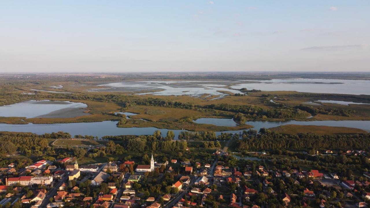 Harmonia Vendeghaz Appartement Poroszló Buitenkant foto