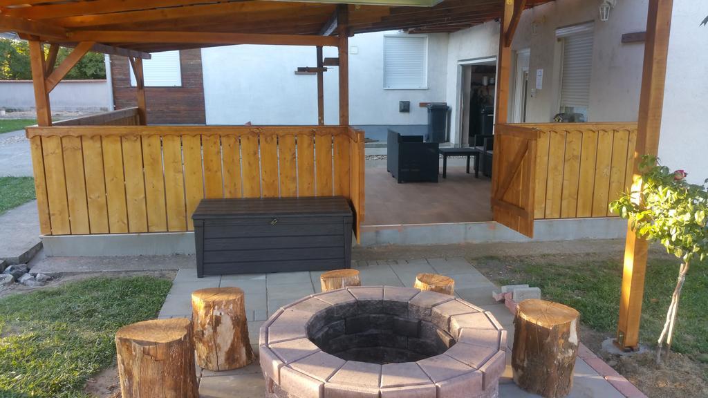 Harmonia Vendeghaz Appartement Poroszló Buitenkant foto